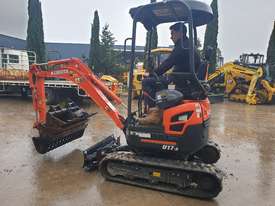 2018 KUBOTA U17 EXCAVATOR WITH LOW 116 HRS, HYDRAULIC HITCH AND BUCKETS - picture0' - Click to enlarge