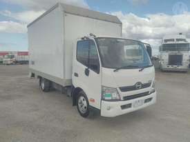 Hino 300 - picture0' - Click to enlarge