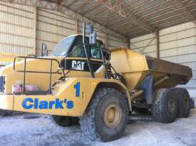 CAT 740 DUMP TRUCK - picture1' - Click to enlarge