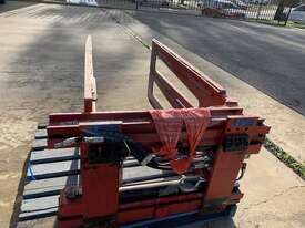Bale Clamp Side Shifting  - picture0' - Click to enlarge