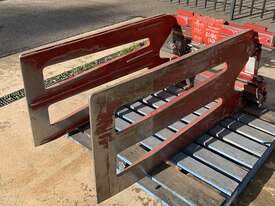 Bale Clamp Side Shifting  - picture0' - Click to enlarge