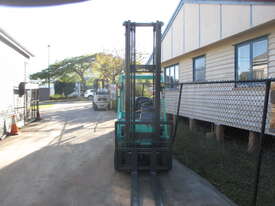 Mitsubishi 2.5 ton LPG Repainted Used Forklift #1550 - picture1' - Click to enlarge