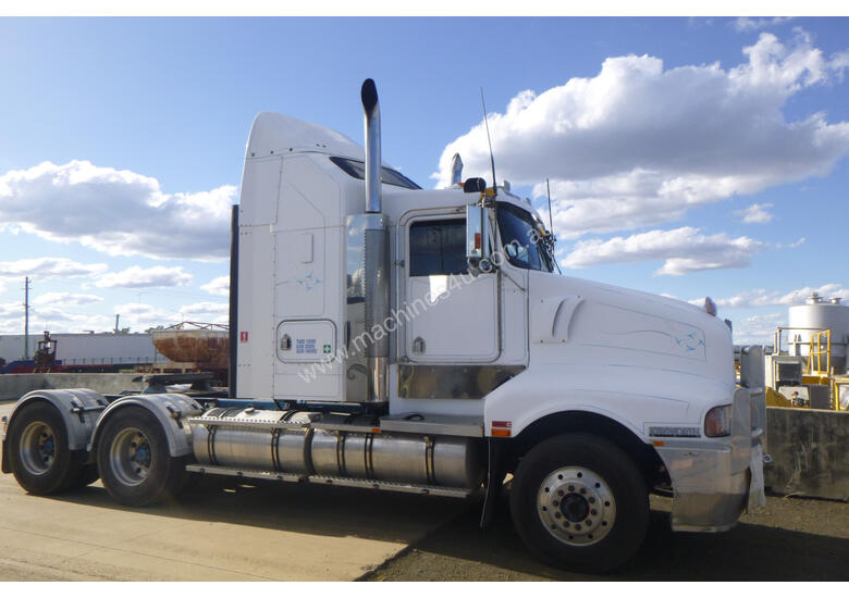 caption Kenworth T604 Primemover Truck