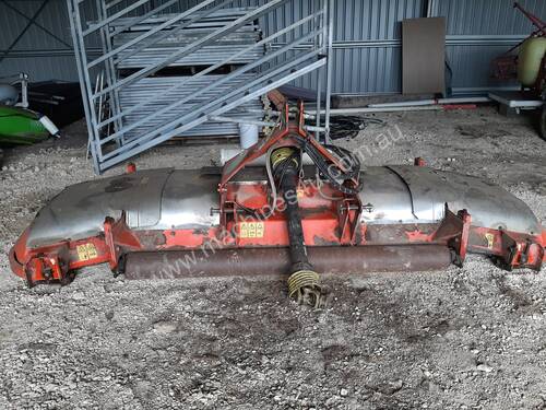 Trimax nydraulic winged wide area mower