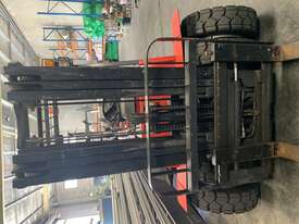 FORKLIFT 4 TONNE - picture0' - Click to enlarge