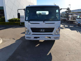 2020 HYUNDAI MIGHTY EX6 Cab Chassis Trucks - picture0' - Click to enlarge