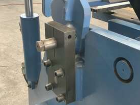 Just In Steelmaster Industrial 2500mm x 4mm Full Hydraulic Panbrake Folder Volt - picture0' - Click to enlarge