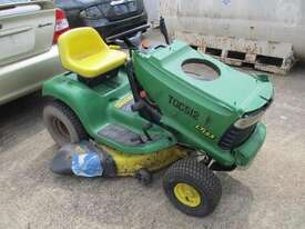 John Deere LT155 - picture0' - Click to enlarge