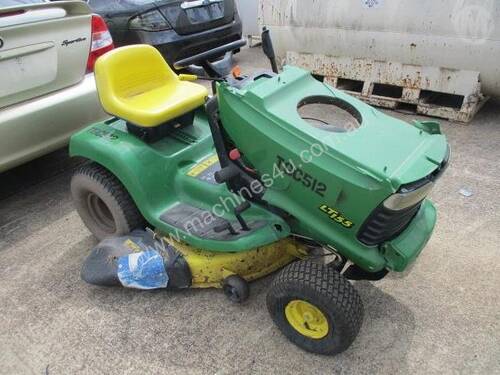 John Deere LT155