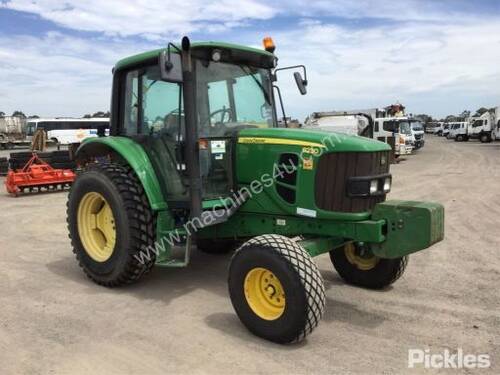 John Deere 6230