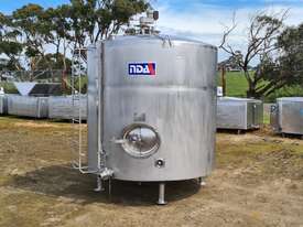 4,500lt STAINLESS STEEL TANK, MILK VAT - picture0' - Click to enlarge