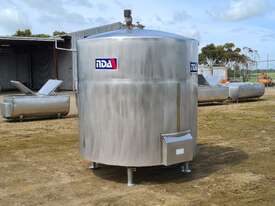4,500lt STAINLESS STEEL TANK, MILK VAT - picture1' - Click to enlarge