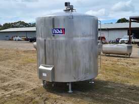 4,500lt STAINLESS STEEL TANK, MILK VAT - picture2' - Click to enlarge