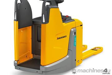 JUNGHEINRICH ERE 225 Stand-on Pallet Truck 2.5T JUNGHEINRICH ERE 225 Stand-on Pallet Truck 2.5T