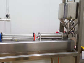 Piston Filler with Hopper - picture0' - Click to enlarge