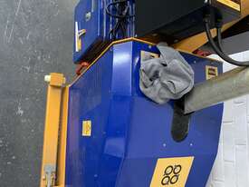 Quattrolifts Vector Glass Handling Machine - picture0' - Click to enlarge