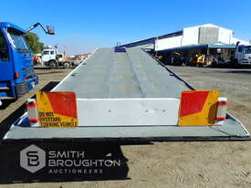 1978 CUSTOM MADE TANDEM AXLE EXTENDABLE SLIDING TILT TRAY - picture1' - Click to enlarge