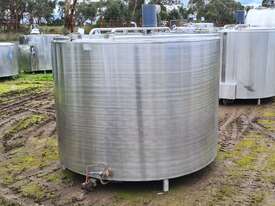 STAINLESS STEEL TANK, MILK VAT 2800lt - picture2' - Click to enlarge
