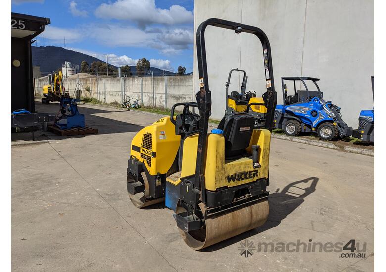 Used 2011 wacker neuson RD12A Double Drum Smooth Rollers in , - Listed ...