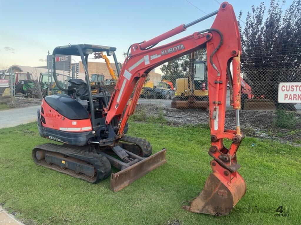 Used 2008 Kubota KX713 Excavator in , Listed on Machines4u