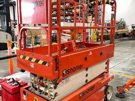 Used 19ft Electric Scissor Lift Snorkel Good Condition - picture2' - Click to enlarge