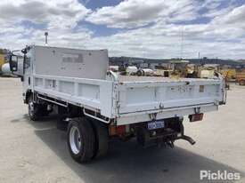 2013 Isuzu NPR 400 Medium - picture2' - Click to enlarge