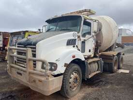 Mack Metroliner Cement Truck  - picture0' - Click to enlarge