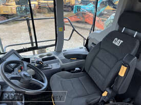 Caterpillar 745 Dump Truck  - picture2' - Click to enlarge