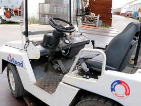 Toyota Tow Tug For Sale- 2500kg capacity Diesel fuel - picture2' - Click to enlarge