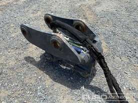 Geith Quick Hitch to suit Bobcat E85 - picture2' - Click to enlarge