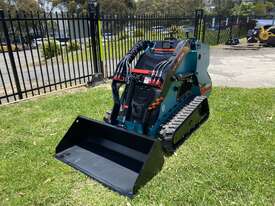 Boleo SV30H Mini Tracked skid steer loader  - picture2' - Click to enlarge