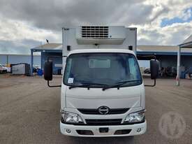 Hino 300 Series 2 - picture0' - Click to enlarge