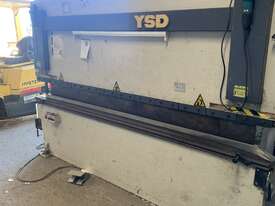 Hydralic Press Brake. - picture0' - Click to enlarge