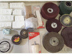 Buffing and Polishing Wheels/Discs and Metal Polishing Compounds - picture0' - Click to enlarge