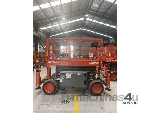 Skyjack SJ6832RT Diesel Scissor Lift