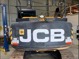 JCB JS 130 LT - picture2' - Click to enlarge