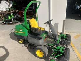 John Deere 2500B Precision Cut - picture0' - Click to enlarge