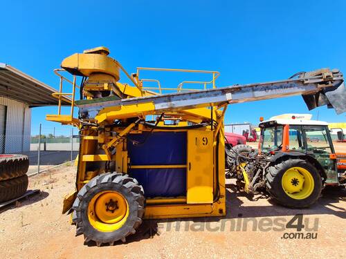 Gregoire G60 Tow Behind Grape Harvester