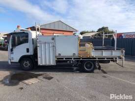 2012 Isuzu NPR400 Traytop - picture2' - Click to enlarge