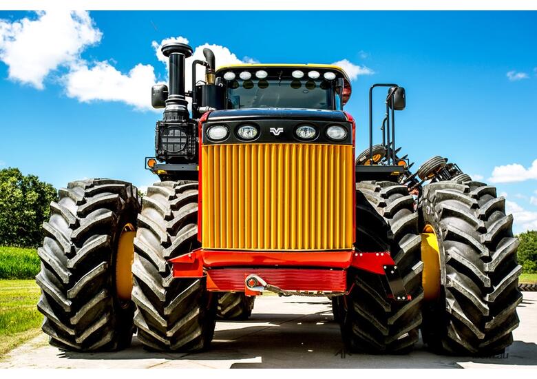 caption Versatile Tractor 4WD 425hp