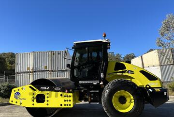   MULTIPAC 16.5T Smooth Drum Roller