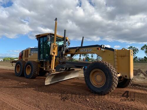 2010 JD 872GP Grader