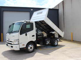 HINO 300 SERIES 616 AUTOMATIC TIPPER FOR CAR LICENCE HOLDERS - picture1' - Click to enlarge