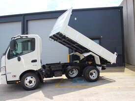 HINO 300 SERIES 616 AUTOMATIC TIPPER FOR CAR LICENCE HOLDERS - picture2' - Click to enlarge