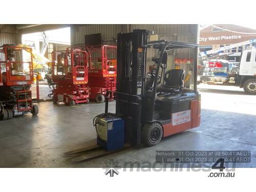 Used Toyota Electric Forklift 