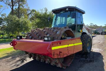 Dynapac CA512 Vibrating Roller Roller/Compacting
