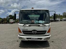2005 Hino  FC  4x2 - picture1' - Click to enlarge