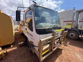 1996 Isuzu FRR 500A - picture0' - Click to enlarge
