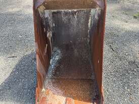 Excavator Bucket - picture0' - Click to enlarge