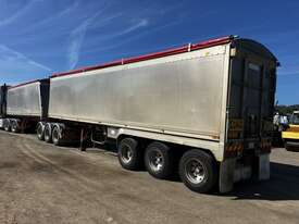 2007 Scomar Tri Axle Tri Axle Tipping Trailer Combination - picture1' - Click to enlarge